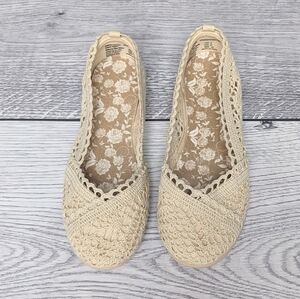 NEVER WORN Faded Glory Crochet Flats - size 6